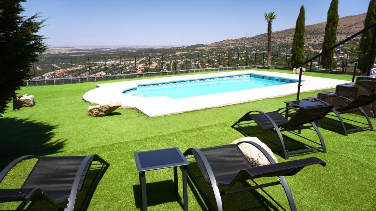 Villa Los Angeles El Espinar Kültér fotó