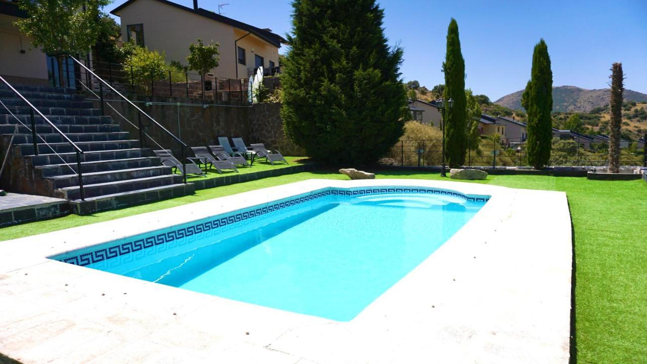 Villa Los Angeles El Espinar Kültér fotó