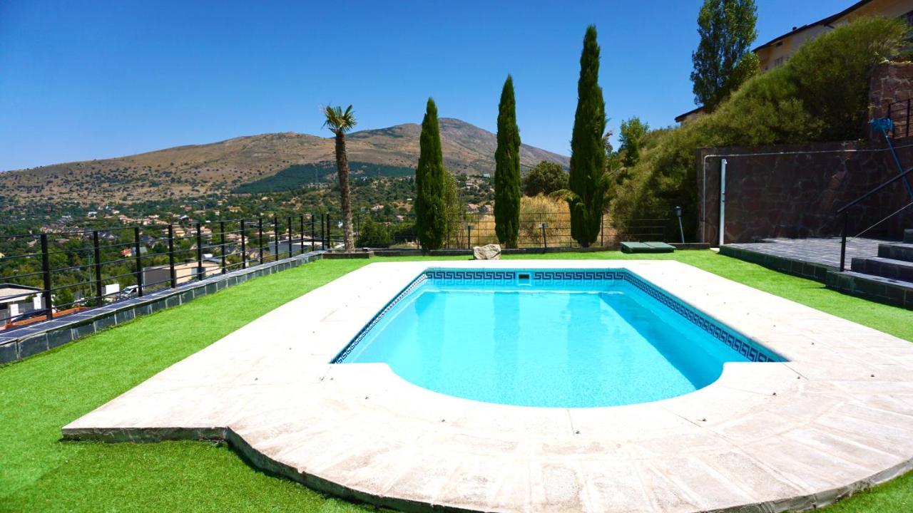 Villa Los Angeles El Espinar Kültér fotó